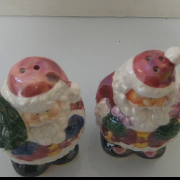Vintage Colorful Christmas Lusterware Santa Claus Ceramic Salt & Pepper Shakers - Picture 7 of 7